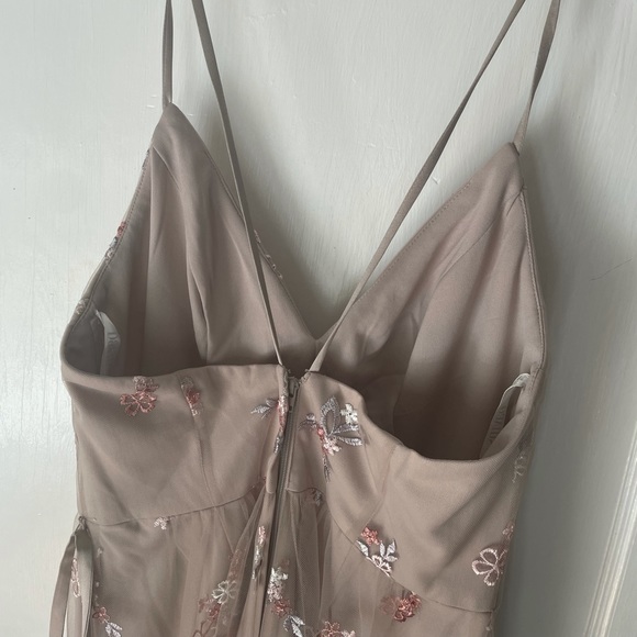 EMBROIDERED FLORAL TANK LINED DRESS - Picture 5 of 8